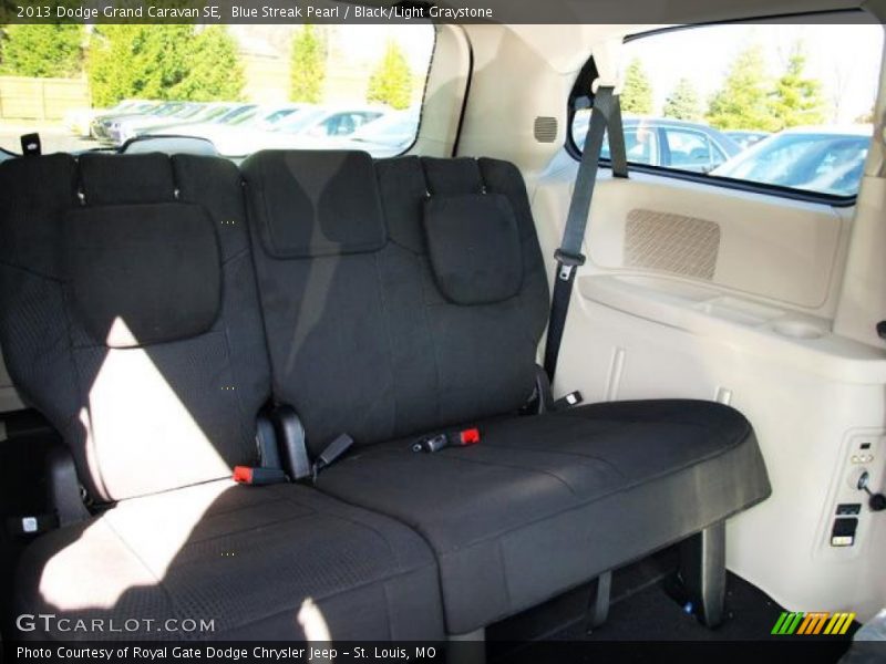 Blue Streak Pearl / Black/Light Graystone 2013 Dodge Grand Caravan SE