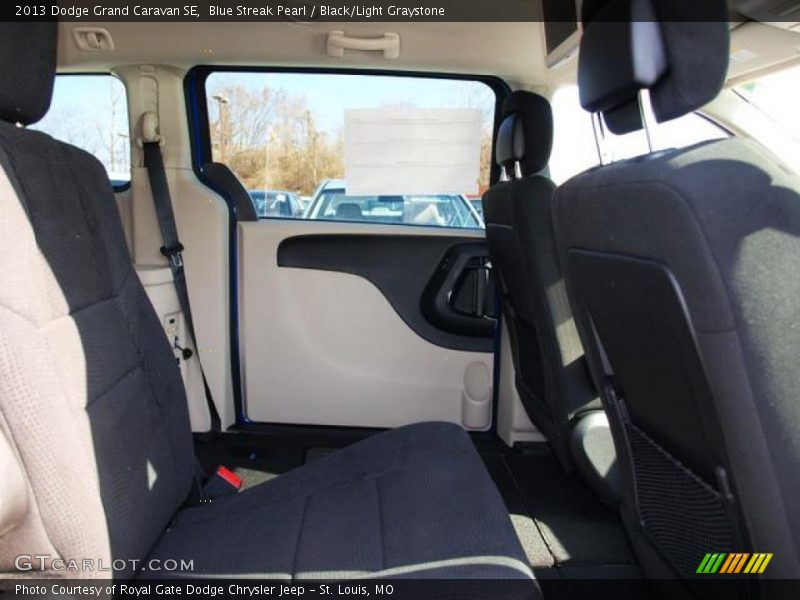 Blue Streak Pearl / Black/Light Graystone 2013 Dodge Grand Caravan SE