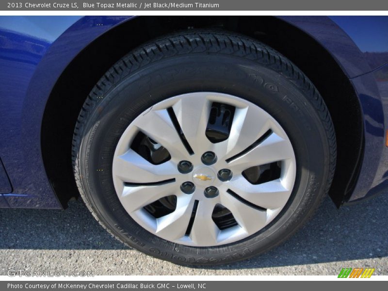 Blue Topaz Metallic / Jet Black/Medium Titanium 2013 Chevrolet Cruze LS