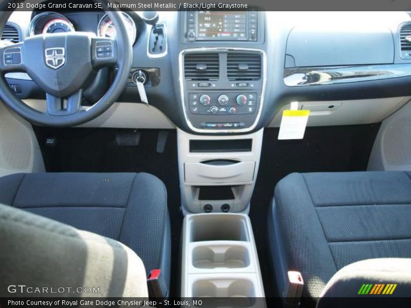 Maximum Steel Metallic / Black/Light Graystone 2013 Dodge Grand Caravan SE