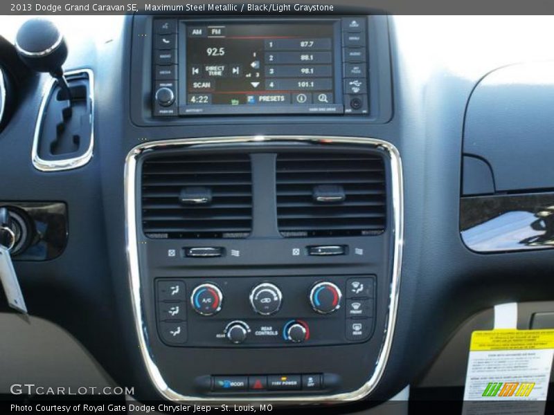 Maximum Steel Metallic / Black/Light Graystone 2013 Dodge Grand Caravan SE