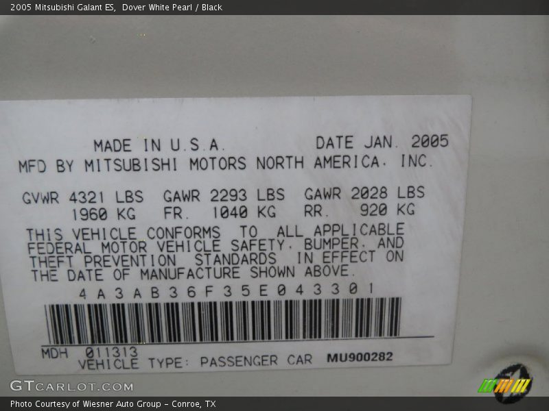 Dover White Pearl / Black 2005 Mitsubishi Galant ES