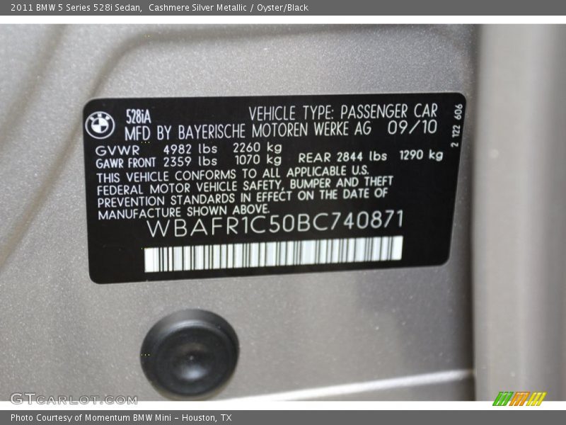 Cashmere Silver Metallic / Oyster/Black 2011 BMW 5 Series 528i Sedan