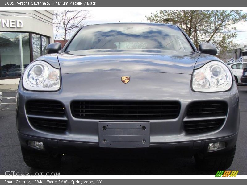 Titanium Metallic / Black 2005 Porsche Cayenne S