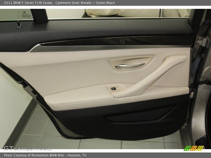Cashmere Silver Metallic / Oyster/Black 2011 BMW 5 Series 528i Sedan
