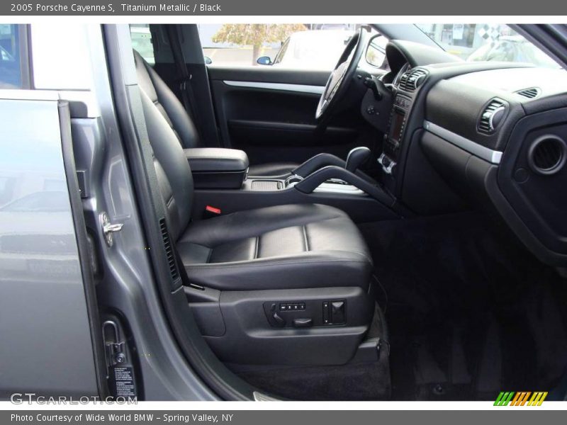 Titanium Metallic / Black 2005 Porsche Cayenne S