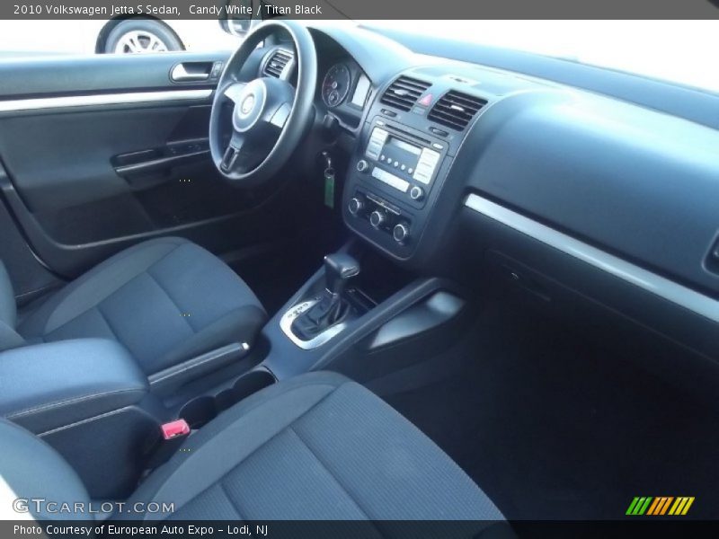 Candy White / Titan Black 2010 Volkswagen Jetta S Sedan