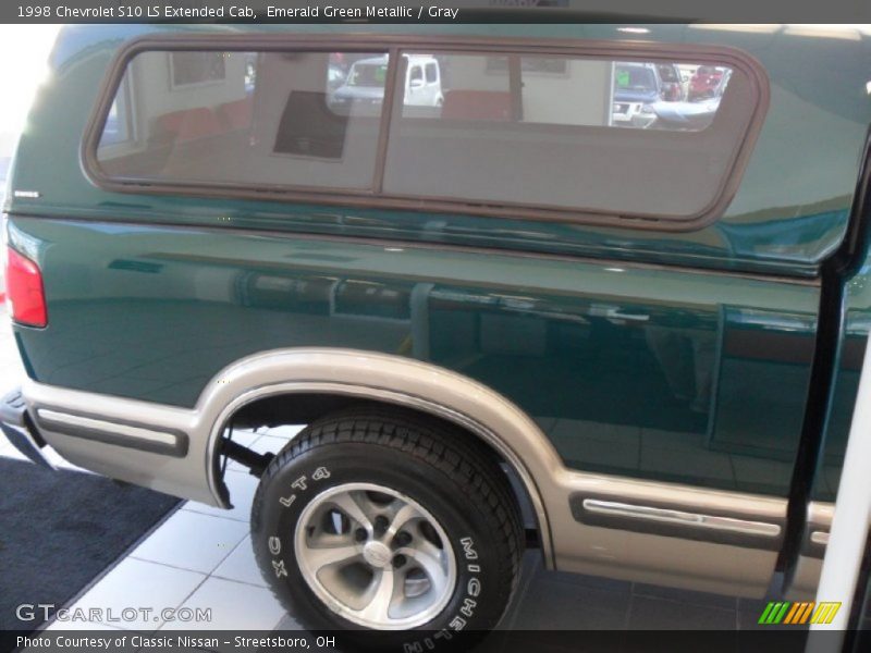 Emerald Green Metallic / Gray 1998 Chevrolet S10 LS Extended Cab