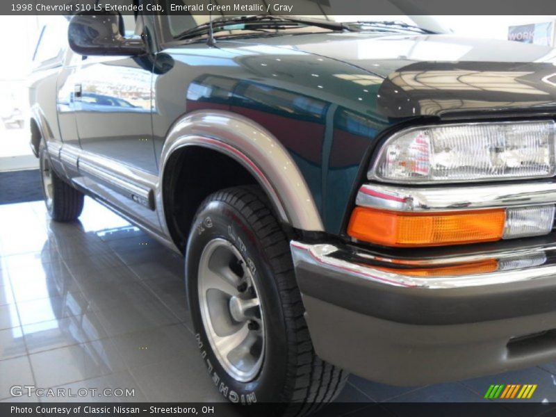Emerald Green Metallic / Gray 1998 Chevrolet S10 LS Extended Cab
