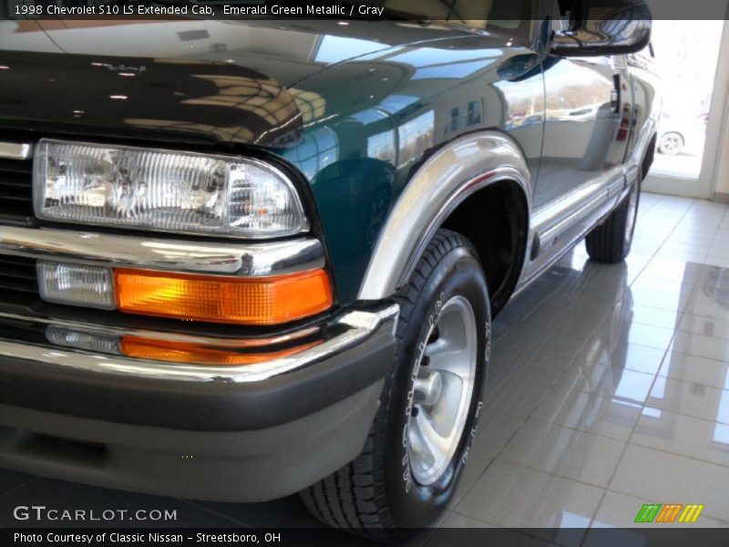 Emerald Green Metallic / Gray 1998 Chevrolet S10 LS Extended Cab