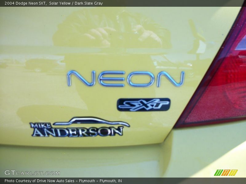 Solar Yellow / Dark Slate Gray 2004 Dodge Neon SXT