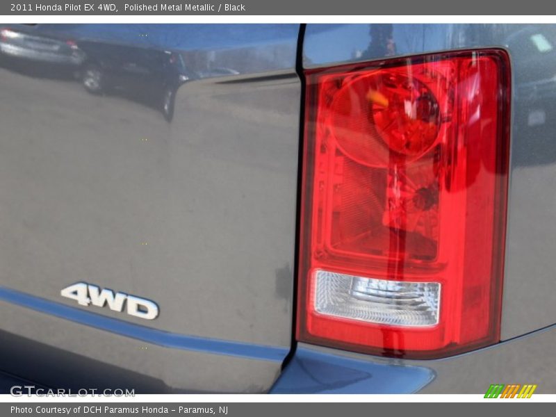 Polished Metal Metallic / Black 2011 Honda Pilot EX 4WD