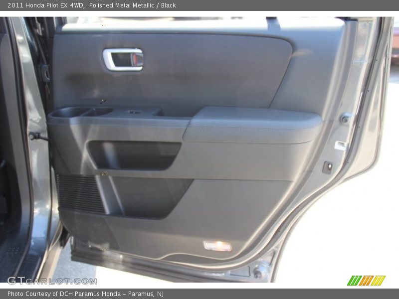 Polished Metal Metallic / Black 2011 Honda Pilot EX 4WD