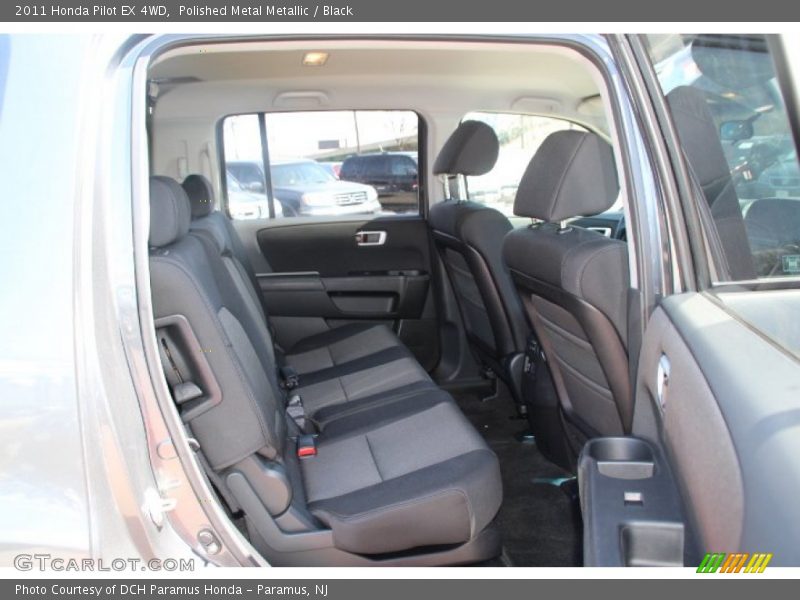 Polished Metal Metallic / Black 2011 Honda Pilot EX 4WD