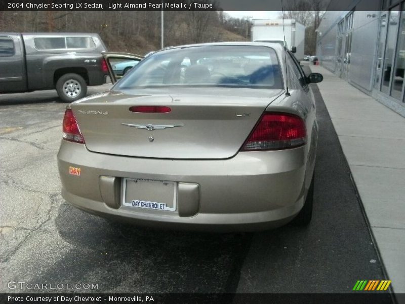 Light Almond Pearl Metallic / Taupe 2004 Chrysler Sebring LX Sedan