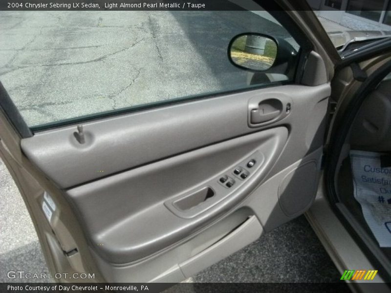Light Almond Pearl Metallic / Taupe 2004 Chrysler Sebring LX Sedan