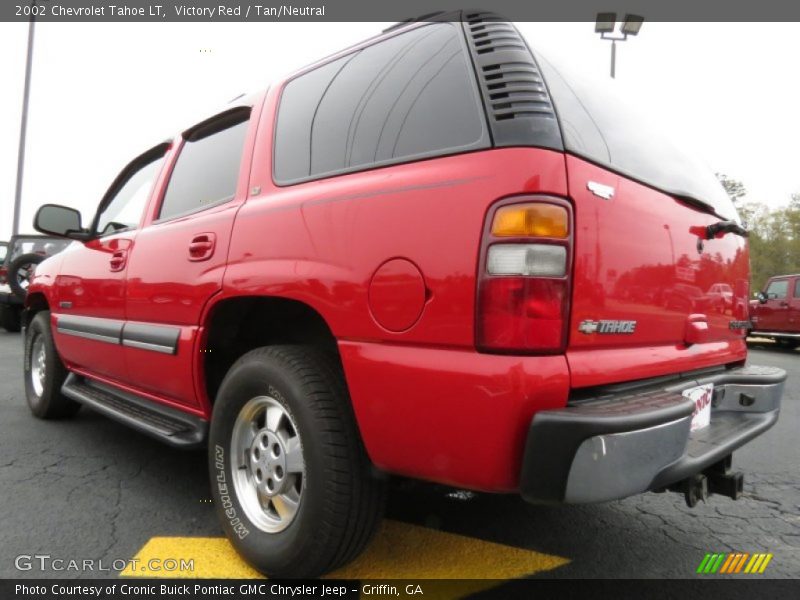 Victory Red / Tan/Neutral 2002 Chevrolet Tahoe LT