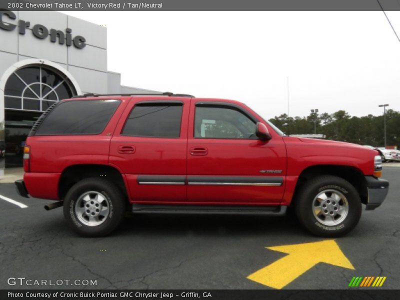 Victory Red / Tan/Neutral 2002 Chevrolet Tahoe LT