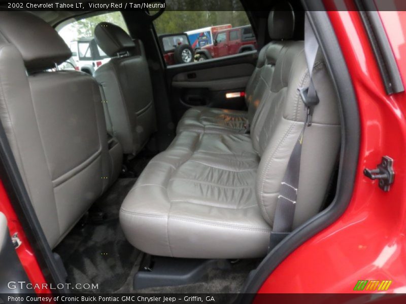 Victory Red / Tan/Neutral 2002 Chevrolet Tahoe LT