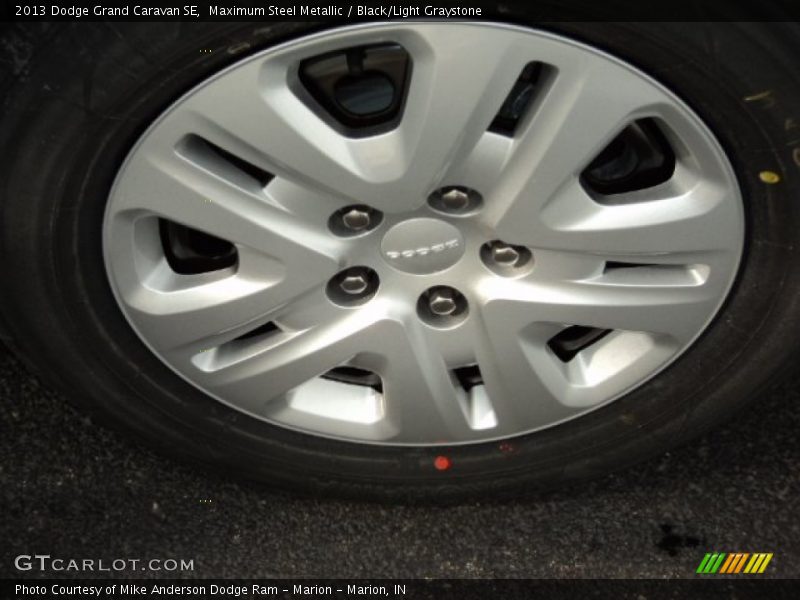 Maximum Steel Metallic / Black/Light Graystone 2013 Dodge Grand Caravan SE