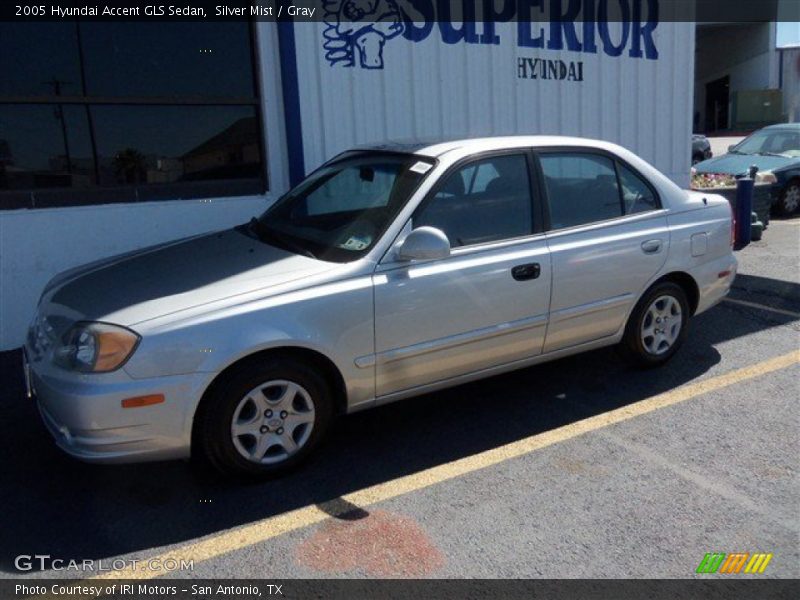 Silver Mist / Gray 2005 Hyundai Accent GLS Sedan