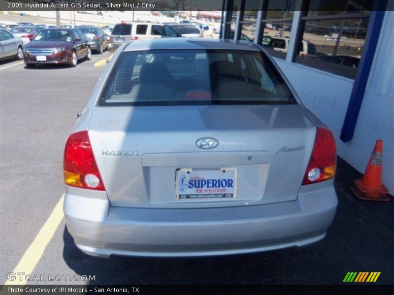 Silver Mist / Gray 2005 Hyundai Accent GLS Sedan