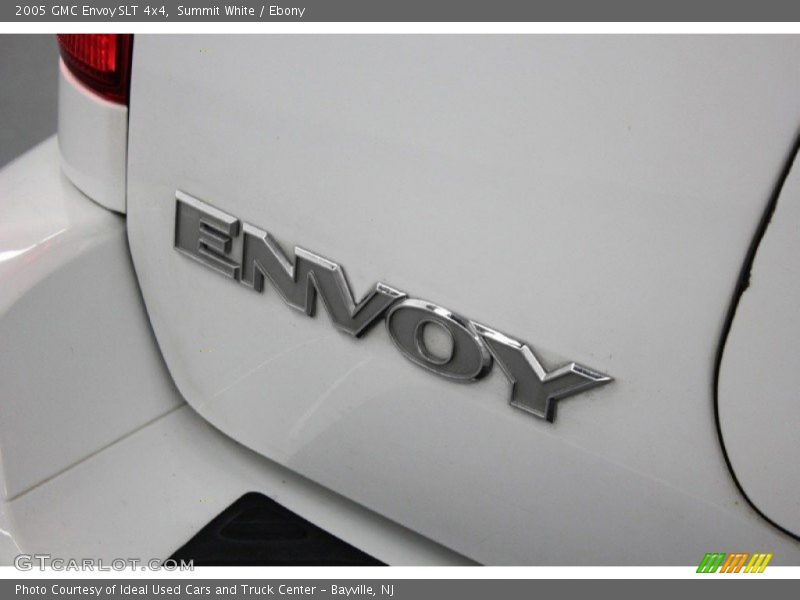 Summit White / Ebony 2005 GMC Envoy SLT 4x4