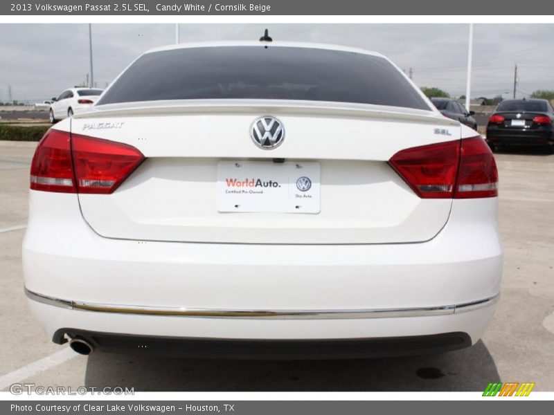 Candy White / Cornsilk Beige 2013 Volkswagen Passat 2.5L SEL