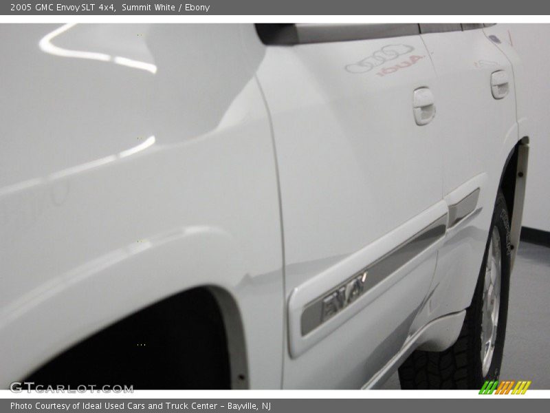 Summit White / Ebony 2005 GMC Envoy SLT 4x4