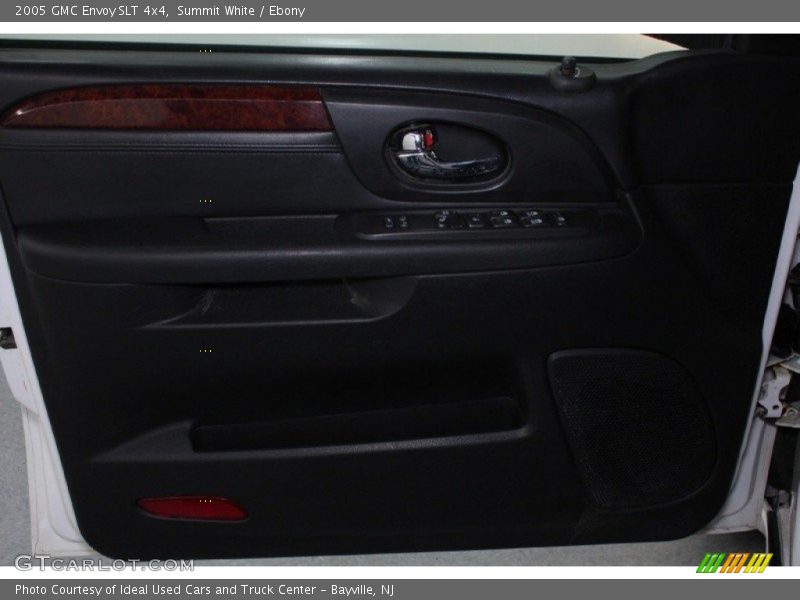 Summit White / Ebony 2005 GMC Envoy SLT 4x4