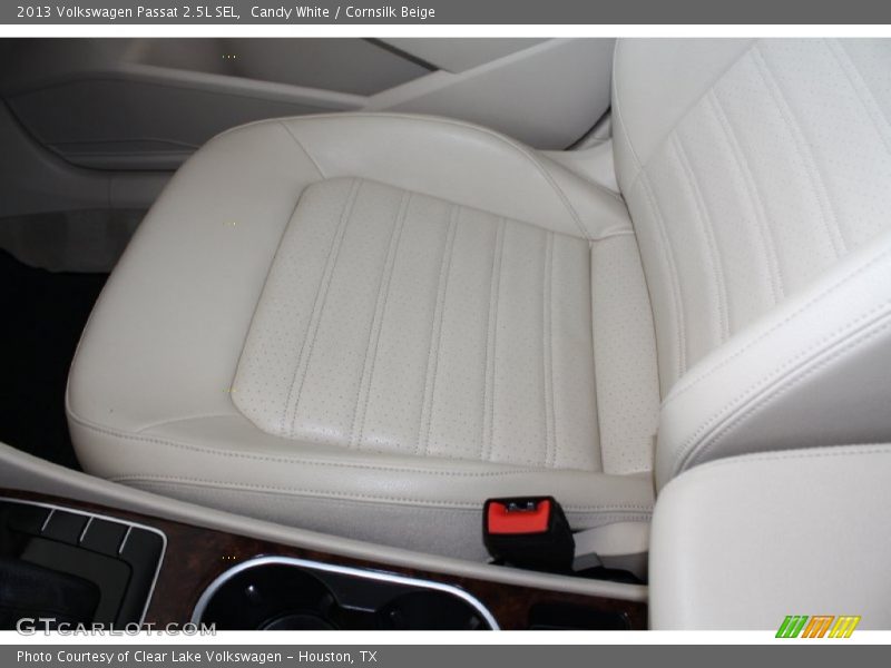 Candy White / Cornsilk Beige 2013 Volkswagen Passat 2.5L SEL