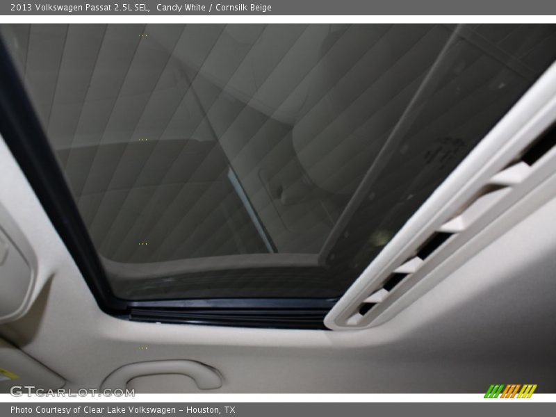 Candy White / Cornsilk Beige 2013 Volkswagen Passat 2.5L SEL