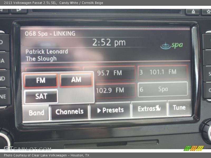 Candy White / Cornsilk Beige 2013 Volkswagen Passat 2.5L SEL