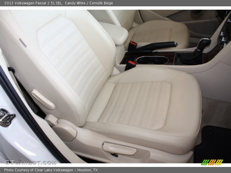 Candy White / Cornsilk Beige 2013 Volkswagen Passat 2.5L SEL