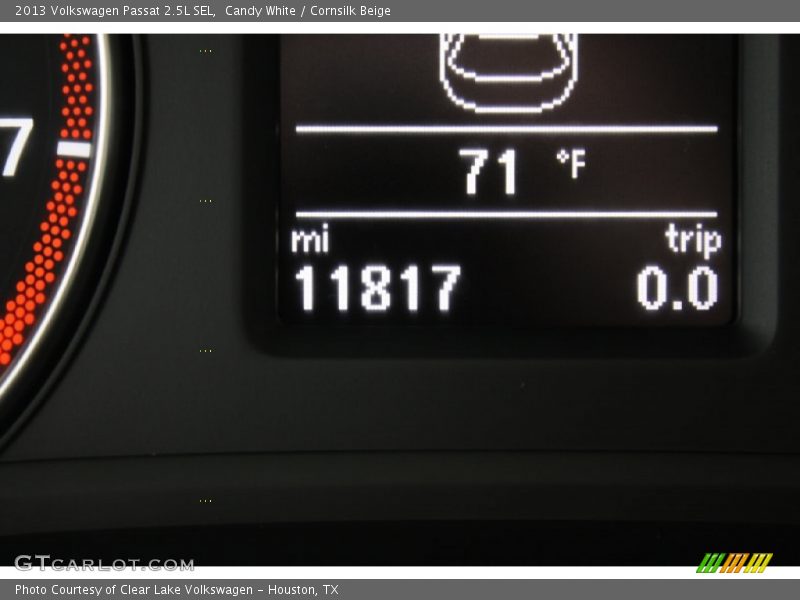 Candy White / Cornsilk Beige 2013 Volkswagen Passat 2.5L SEL