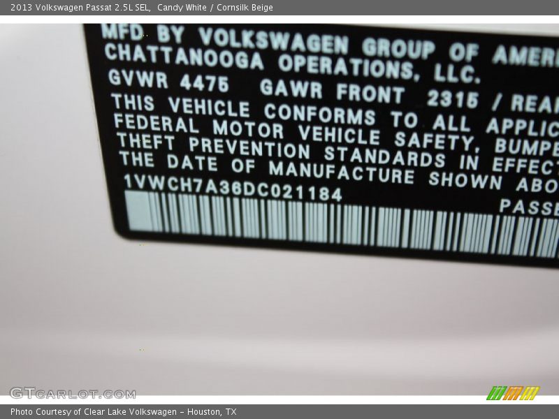 Candy White / Cornsilk Beige 2013 Volkswagen Passat 2.5L SEL