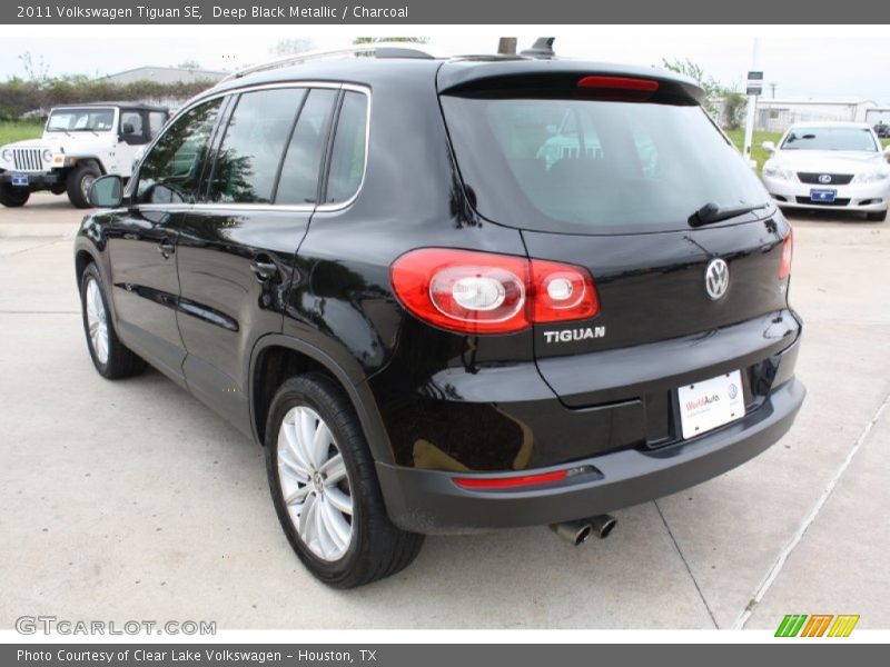 Deep Black Metallic / Charcoal 2011 Volkswagen Tiguan SE