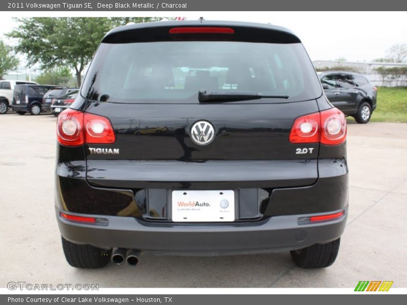 Deep Black Metallic / Charcoal 2011 Volkswagen Tiguan SE