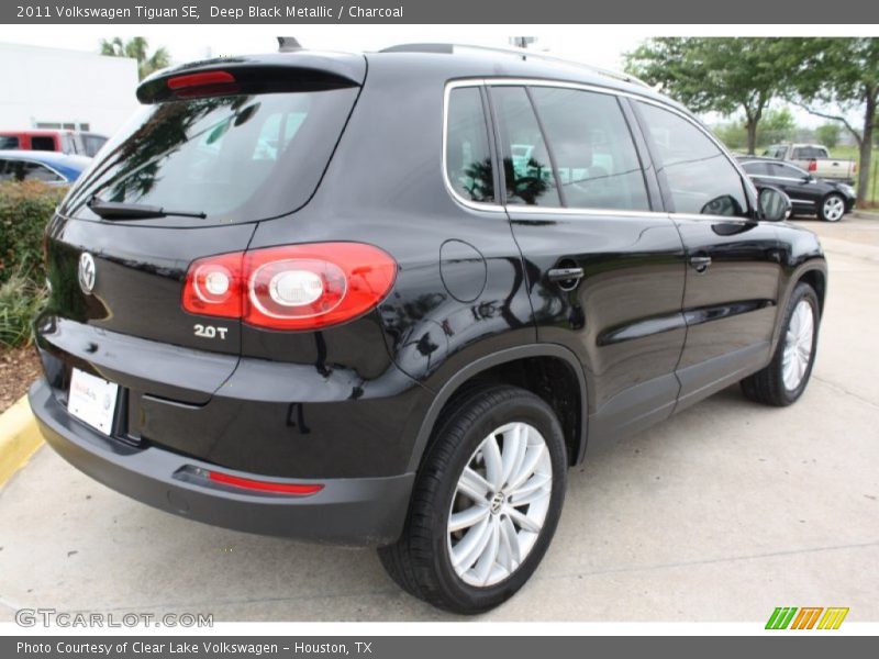 Deep Black Metallic / Charcoal 2011 Volkswagen Tiguan SE