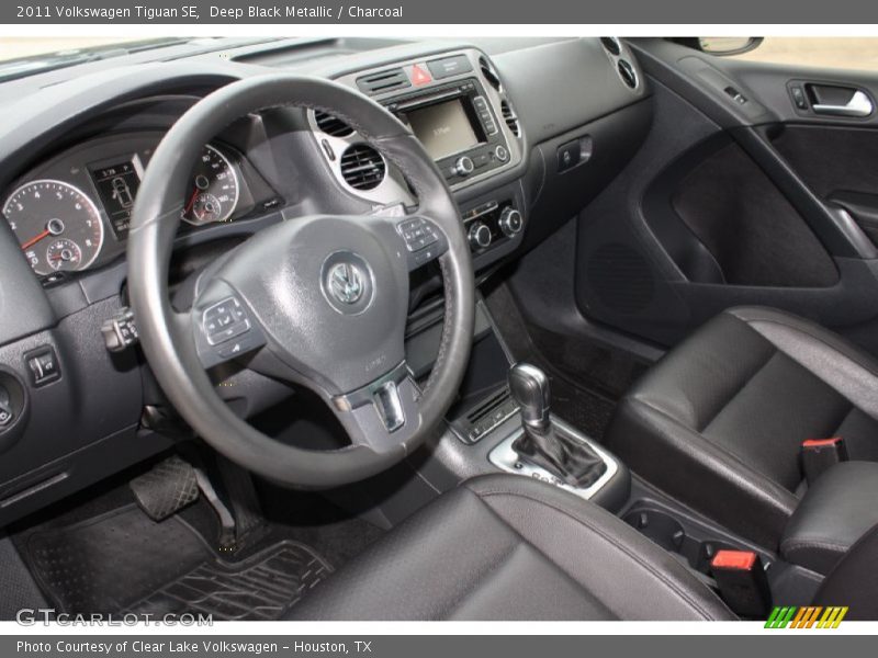 Deep Black Metallic / Charcoal 2011 Volkswagen Tiguan SE