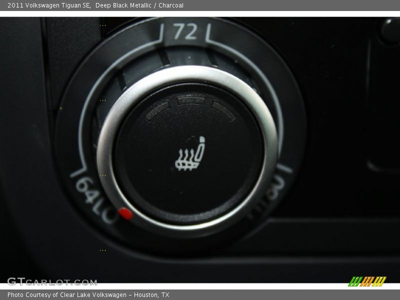 Deep Black Metallic / Charcoal 2011 Volkswagen Tiguan SE