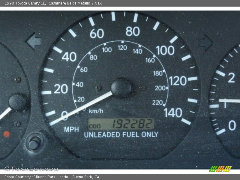 Cashmere Beige Metallic / Oak 1998 Toyota Camry CE