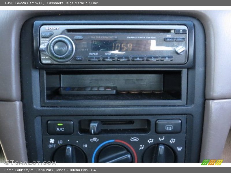 Cashmere Beige Metallic / Oak 1998 Toyota Camry CE