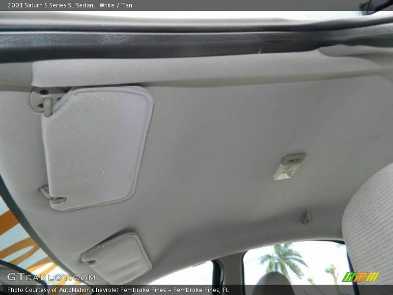 White / Tan 2001 Saturn S Series SL Sedan