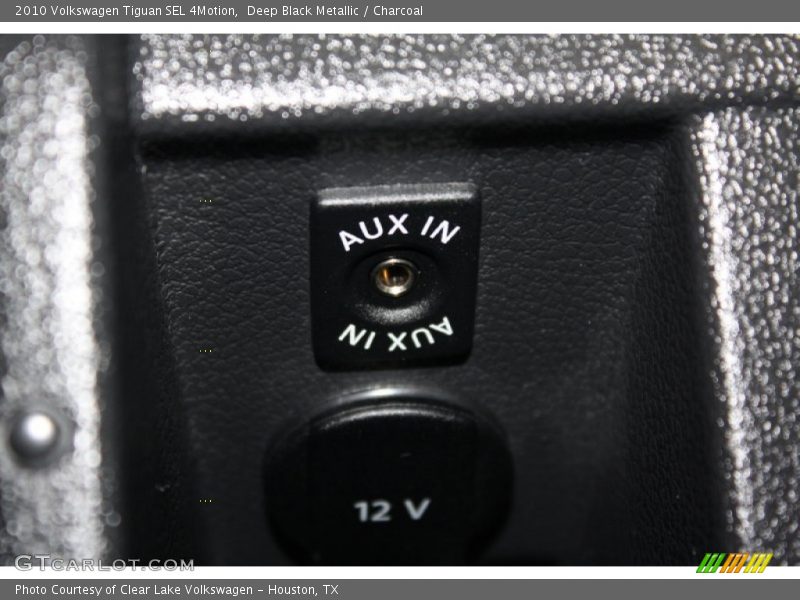 Deep Black Metallic / Charcoal 2010 Volkswagen Tiguan SEL 4Motion