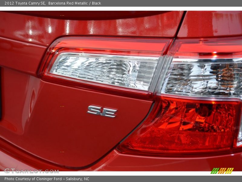 Barcelona Red Metallic / Black 2012 Toyota Camry SE