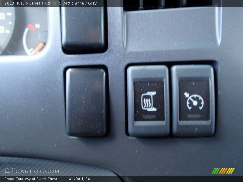 Controls of 2013 N Series Truck NPR