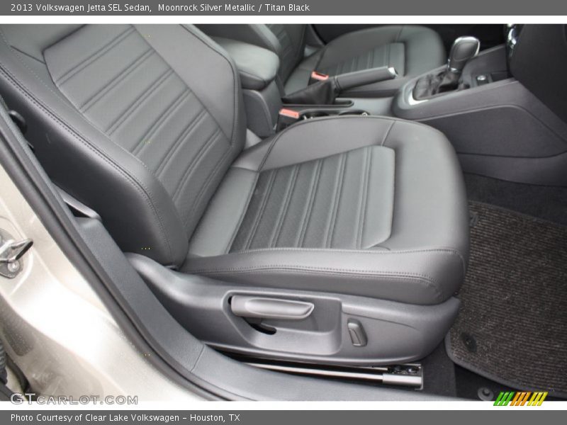 Front Seat of 2013 Jetta SEL Sedan