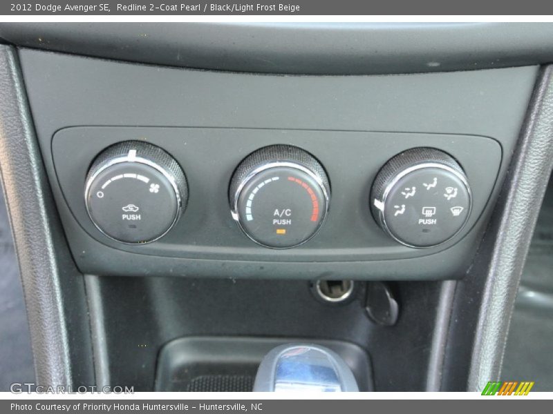 Redline 2-Coat Pearl / Black/Light Frost Beige 2012 Dodge Avenger SE