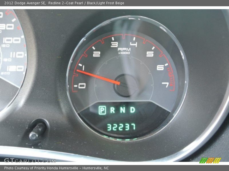 Redline 2-Coat Pearl / Black/Light Frost Beige 2012 Dodge Avenger SE